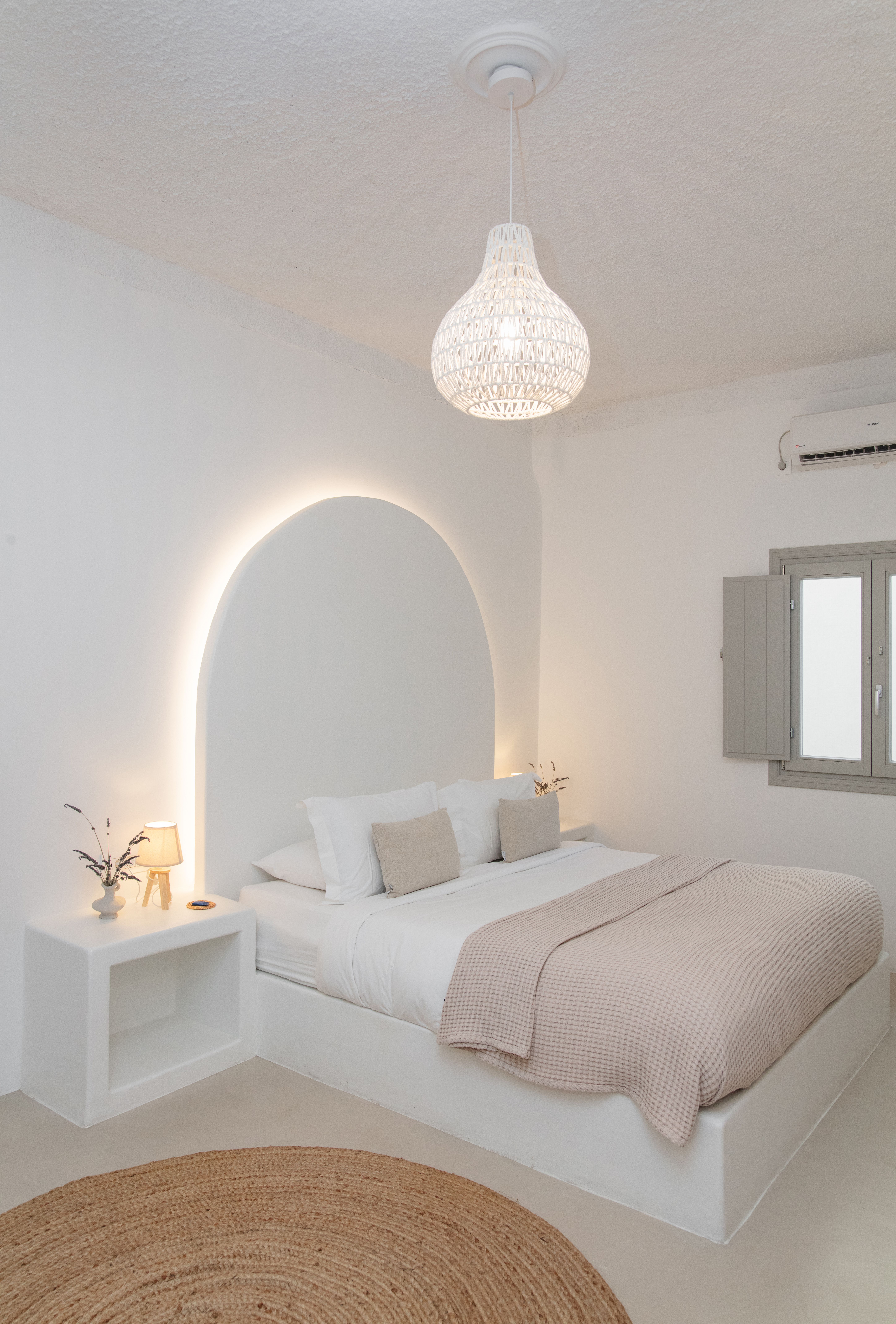MOD Santorini | Vegan Accommodation Fira Santorini