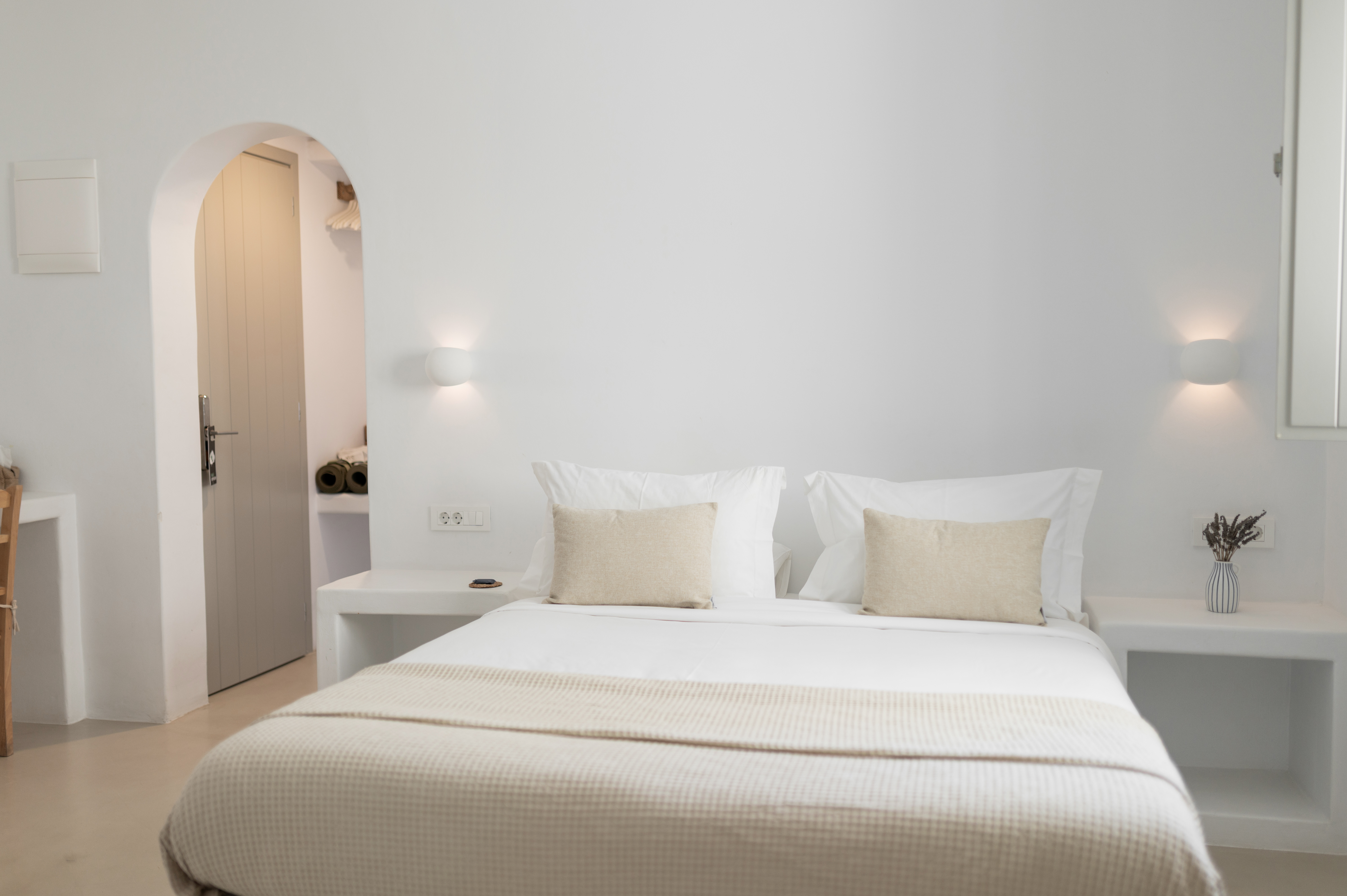 MOD Santorini | Vegan Accommodation Fira Santorini